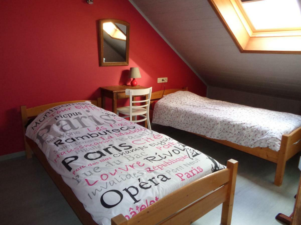 Gîte à deux pas de l'horloge Senzeille Extérieur photo