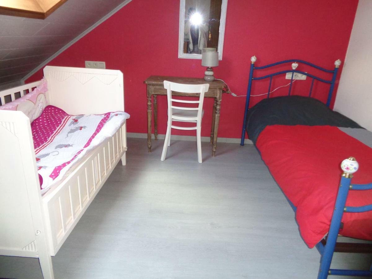 Gîte à deux pas de l'horloge Senzeille Extérieur photo